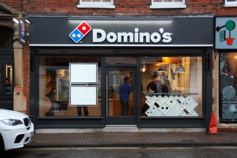 Dominos