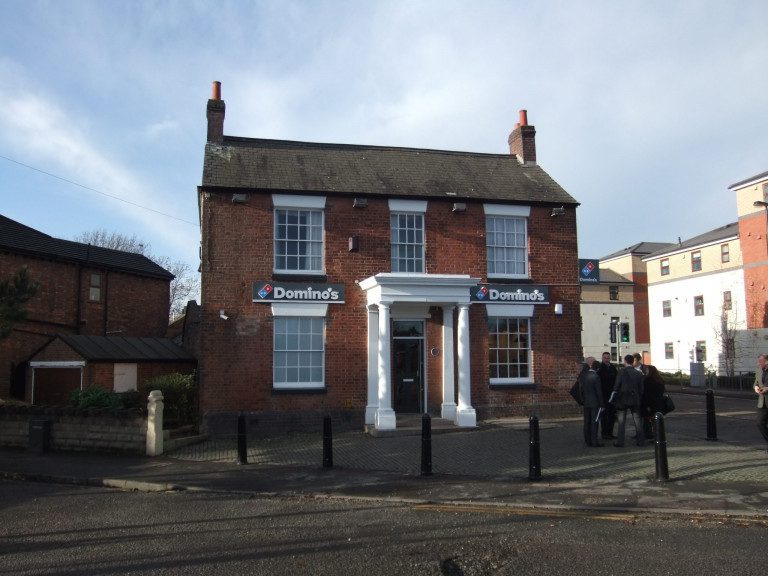 Dominos
