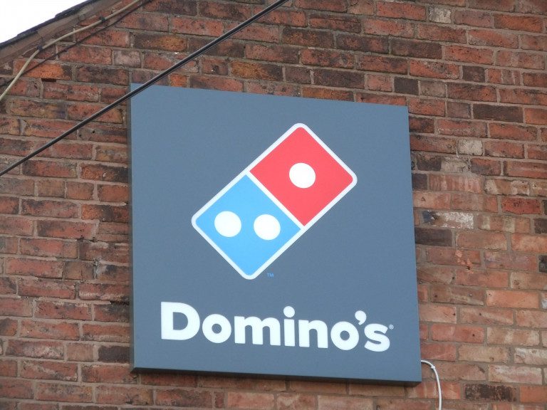 Dominos