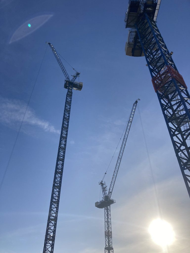 IMG crane