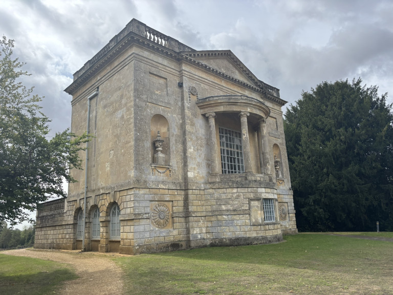Queens Temple north
